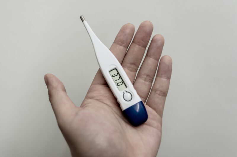 Decoding Viral Fever Symptoms: When to Rest and When to See a Doctor